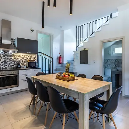 Aelia Fuer 10 Personen In Skopelos Holiday home
